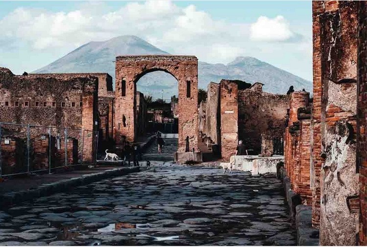 Pompeii and the mystery of a little girl called 